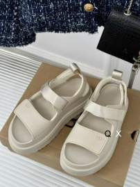 Picture of UGG Slippers _SKUUGGsz35-40JX050199